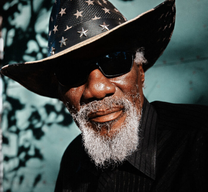 blues/soul singer-songwriter, robert finley, drops single, “sneakin’ around,” from new album, ‘black bayou,’ out October 27